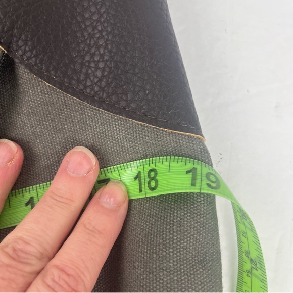 Grace Callie designs GENOVA bag in army green canvas w/leather trim-EUC - Picture 3 of 16